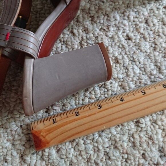 Chie Mihara gray Leather Heeled Sandals Size 37.5 - Picture 11 of 12